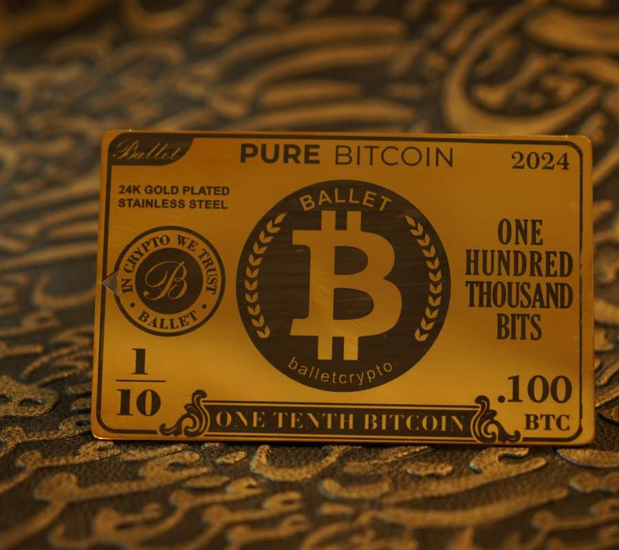 Metal-Card-bitcoin